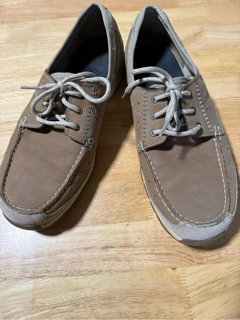 Clarks Men’s Size 10M Taupe Leather Casual Lace Up Comfort Shoes